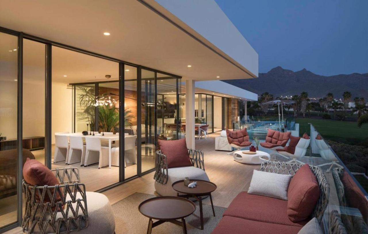 אדחה Luxury Villa Rebeka - Heated Pool And Jacuzzi מראה חיצוני תמונה