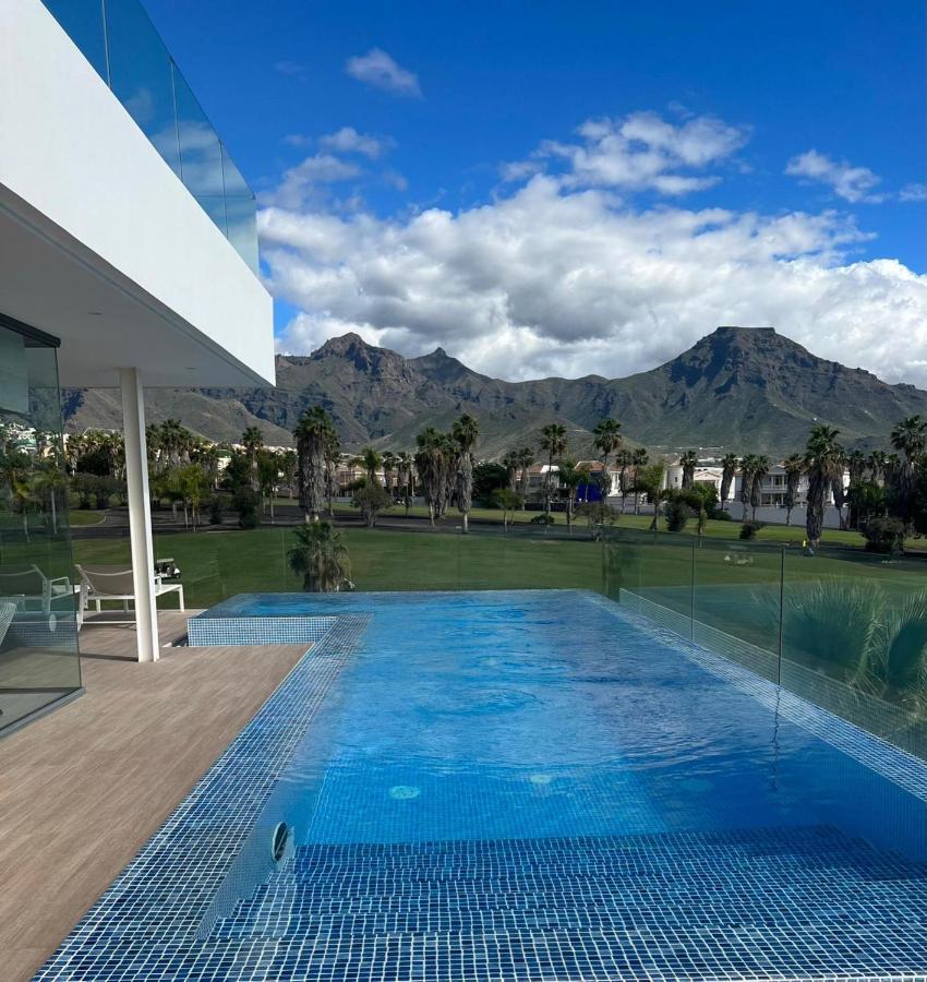 אדחה Luxury Villa Rebeka - Heated Pool And Jacuzzi מראה חיצוני תמונה