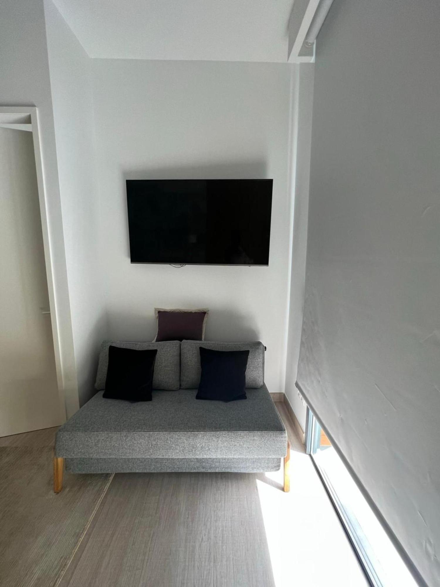 אדחה Luxury Villa Rebeka - Heated Pool And Jacuzzi מראה חיצוני תמונה